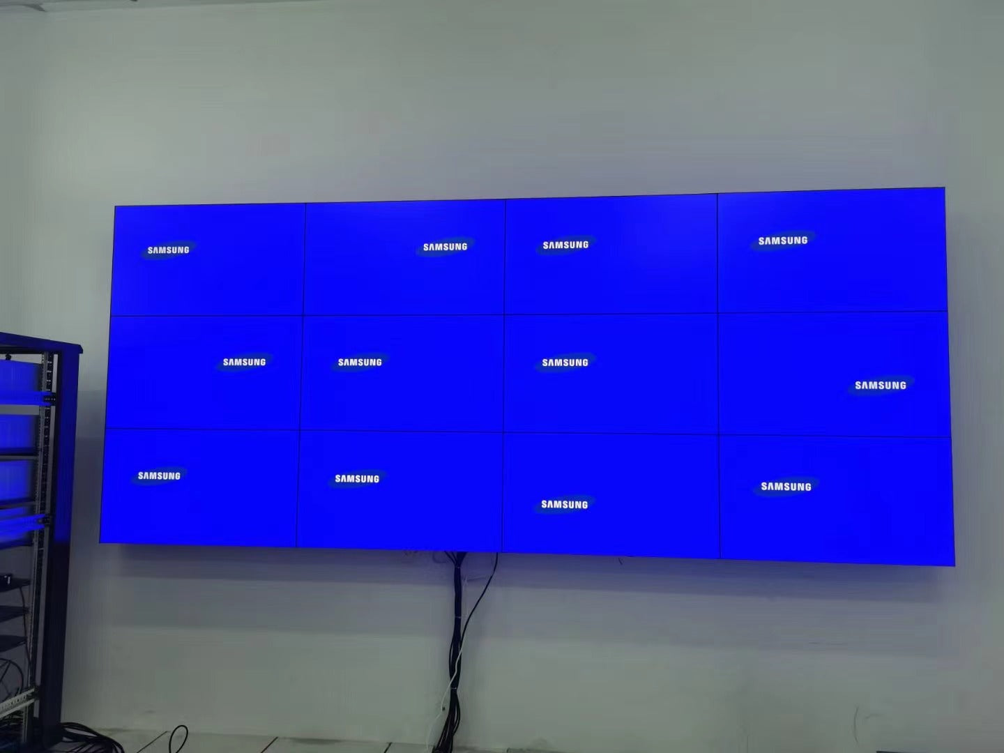 46'' / 49'' / 55''/ 65" BOE LCD Video Wall Display Large QTY. Splicing Group LCD Video Wall Panel Indoor Digital Signage and Display Advertising Players Splicing LCD Screen