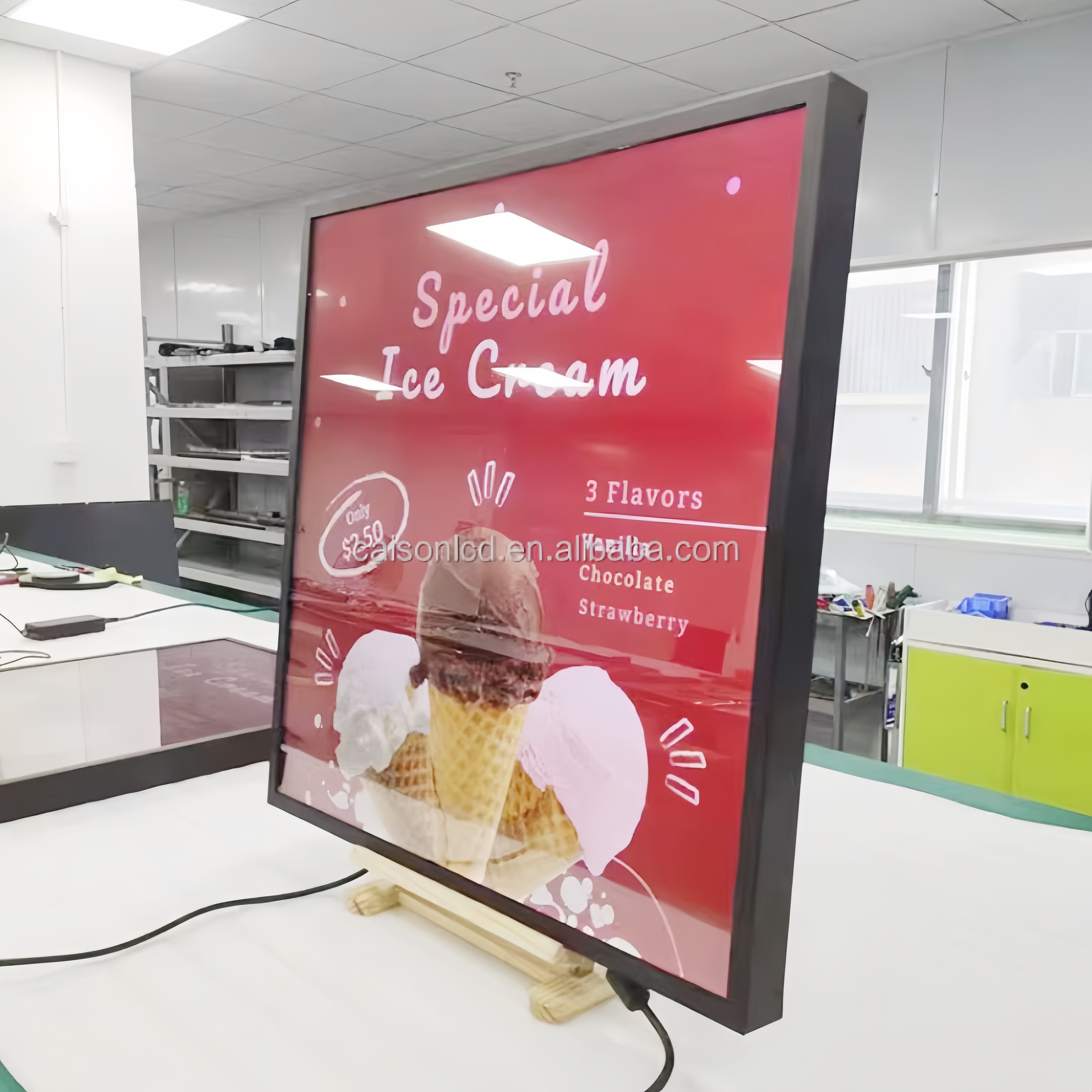 Écran LCD numérique carré 1:1 de 29,6 pouces (531 × 531 mm) de la série SQ, écran tactile capacitif en option, Cloud/APP/disque USB