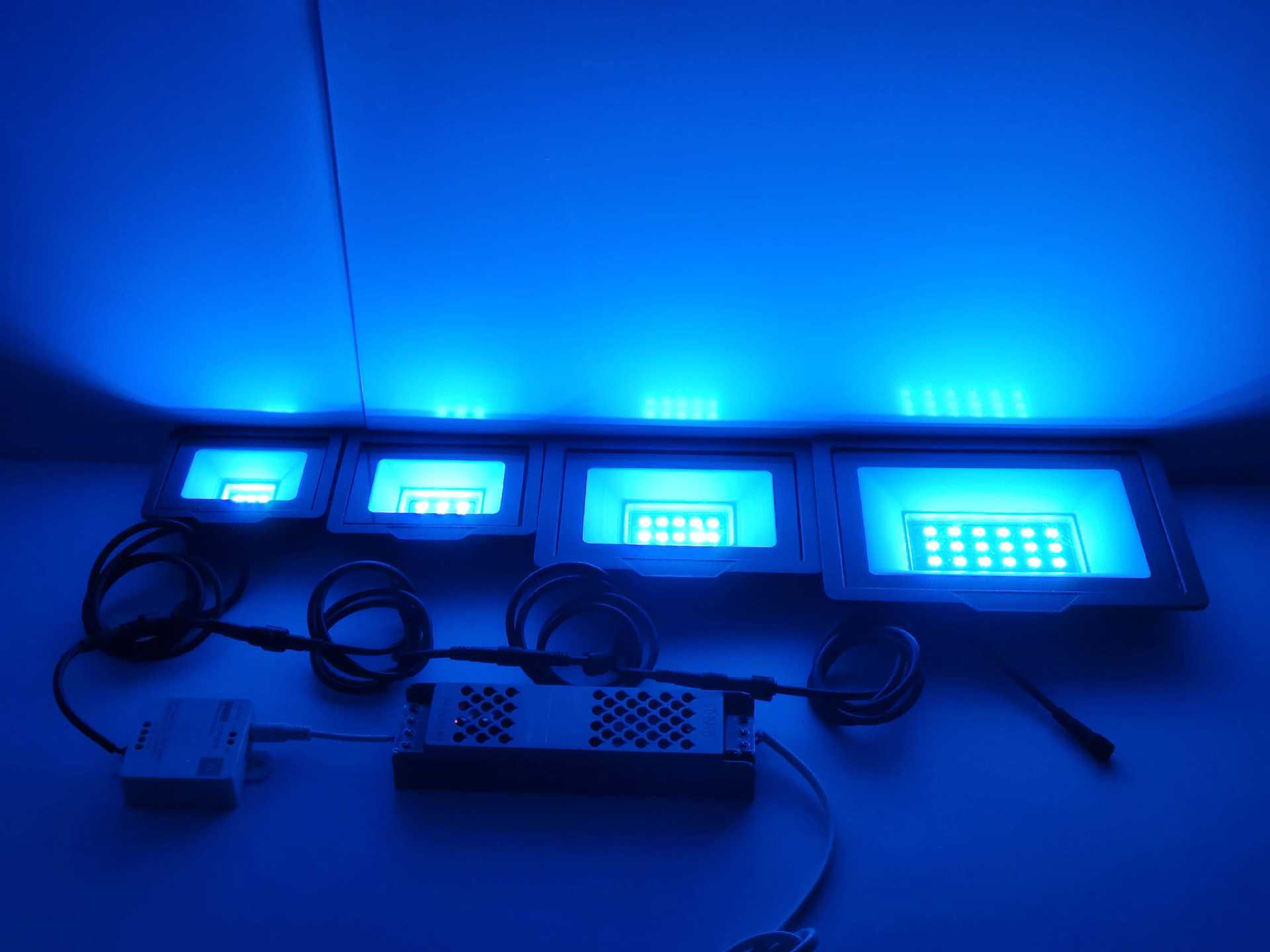 FL-IC Series SPI WS2811 RGBIC Addressable LED Flood Light – 10W - 50W | 24V DC | IP66 Waterproof Outdoor Landscape Light with Aluminum Housing & Tempered Glass | For Stage, Wall Wash & Architectural Lighting | Hardwired Connection (No Plug) | 2 / 10-Pack