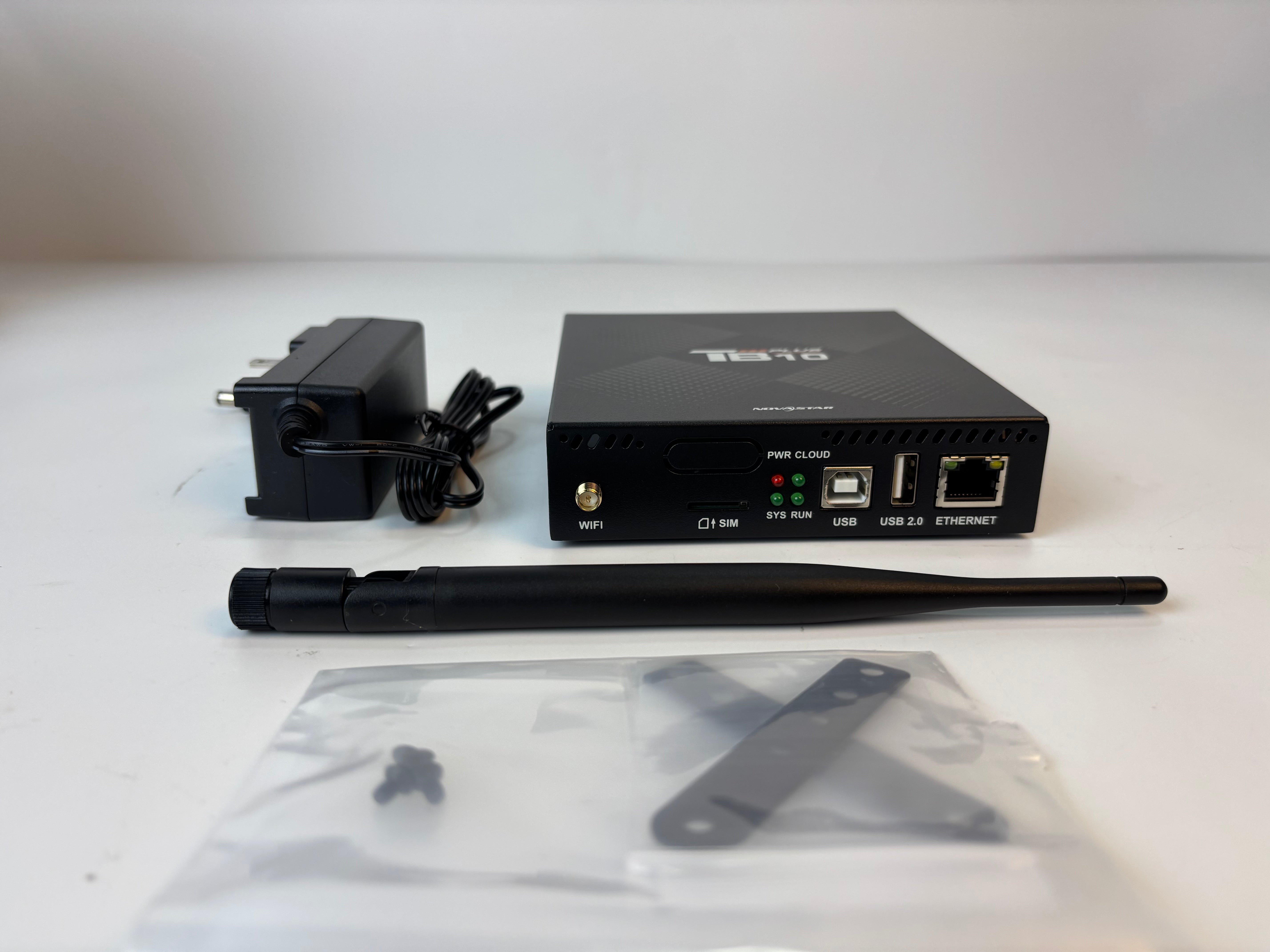 NovaStar TB10 Plus Multimedia-Player – 650.000 Pixel | Asynchrone LED-Steuerbox der Einstiegsklasse mit WLAN für LED-Bildschirme 