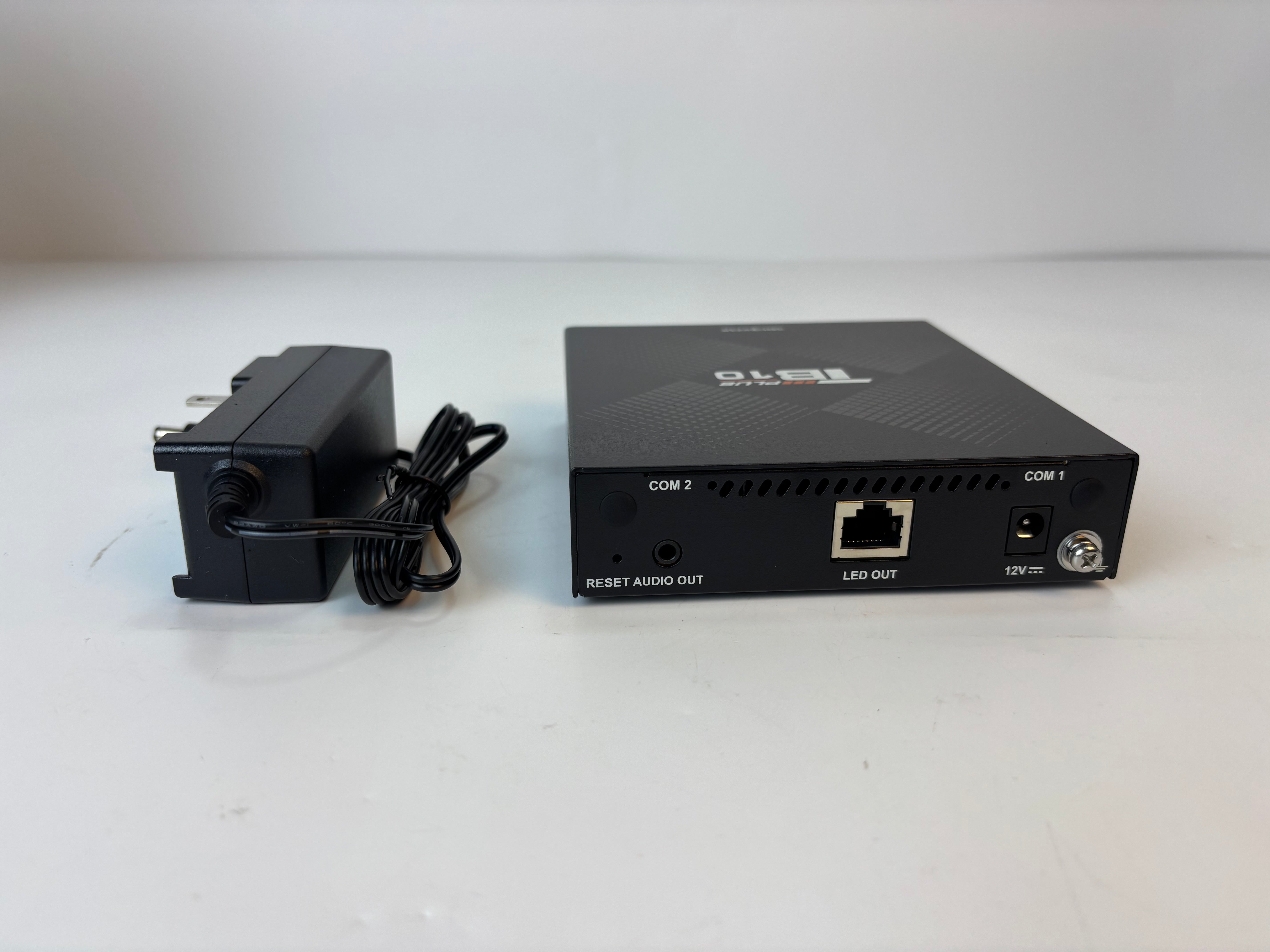 NovaStar TB10 Plus Multimedia-Player – 650.000 Pixel | Asynchrone LED-Steuerbox der Einstiegsklasse mit WLAN für LED-Bildschirme 