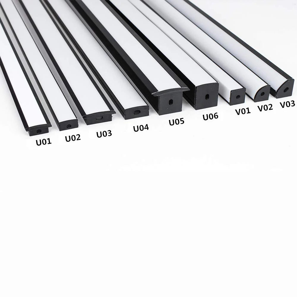 Profilés LED en aluminium en forme de U – Convient pour bande LED de 1 à 12 mm | 1 mètre | Argenté / Noir | Blanc laiteux / Noir | Avec accessoires d'installation | Pliables | Paquets de 5 / 6 / 10 / 12 / 20 | Stock local États-Unis/Royaume-Uni