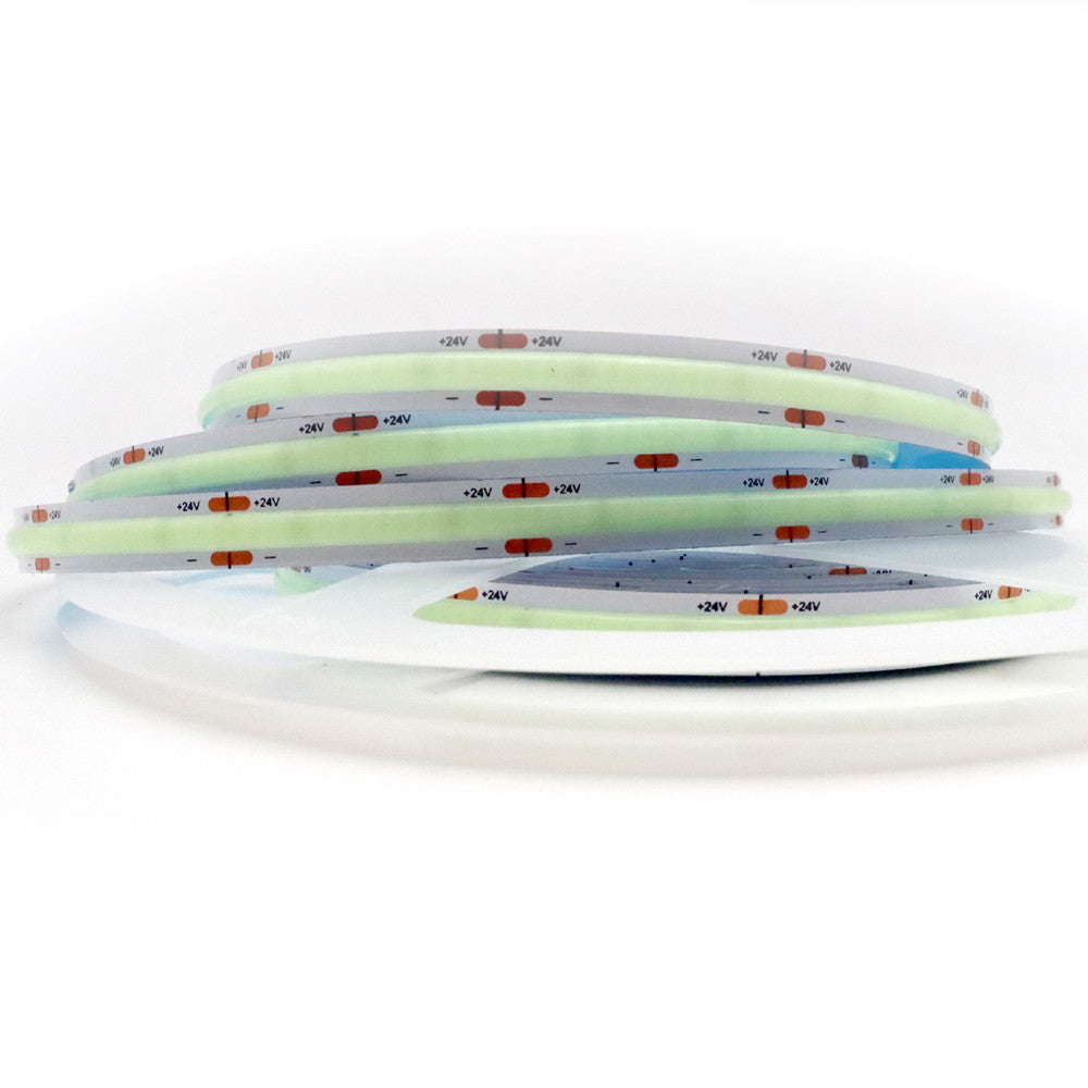 Rouleau de 5 mètres (16,4 pieds) de bande LED COB flexible bleu glacier sans spot en 24 V avec 512 LED 14 watts par mètre Ruban LED flexible PCB de 10 mm de large non étanche